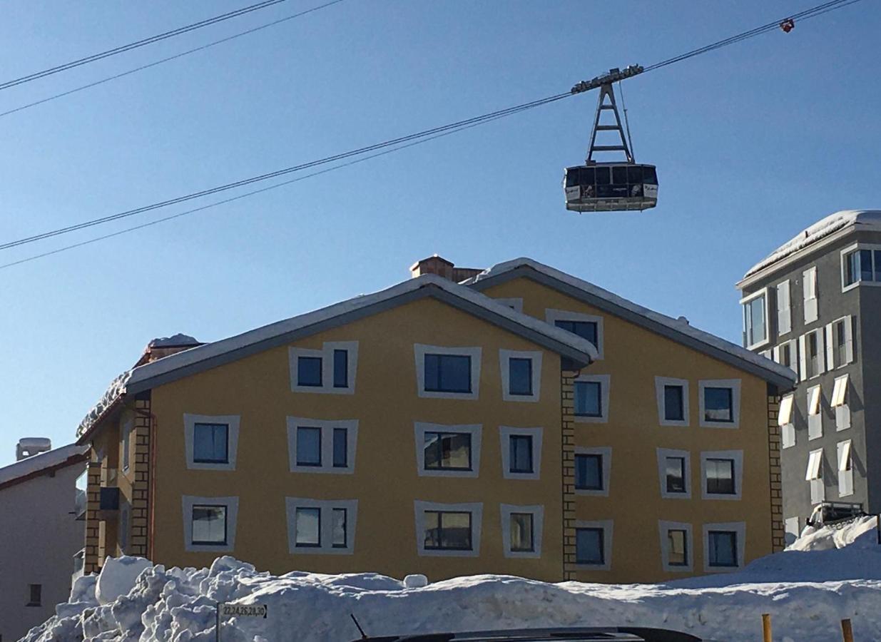 Boutique Hotel Cervus Sankt Moritz Esterno foto